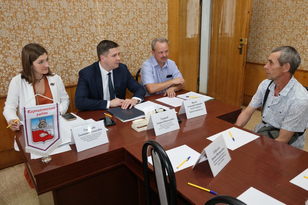 Андрей Гнеушев провел заседание комиссии по поддержке участников СВО в Варнавине