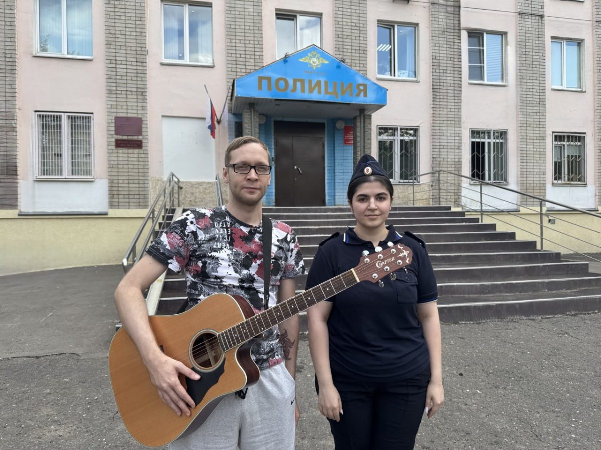 Цыган украл гитару и велосипед у нижегородского музыканта