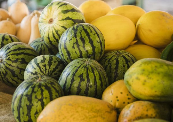 Как выбрать самые спелые дыни и арбузы и вернуть некачественные: рассказываем пошагово