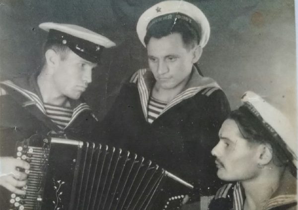 Разведчик Тихоокеанского флота: Любовь Никитина из Дальнего Константинова рассказала о фронтовом пути отца 