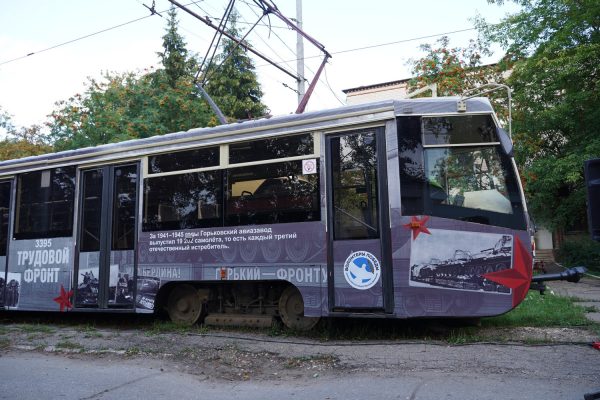 В Нижнем Новгороде начал курсировать новый тематический «Вагон Победы»