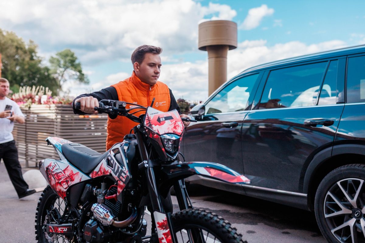 Нижегородские волонтёры передали участникам СВО очередной мотоцикл