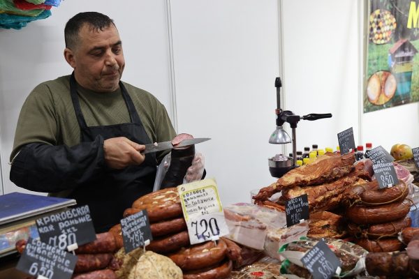 Эксперт Белхароев объяснил, почему растут цены на колбасные и мясные изделия