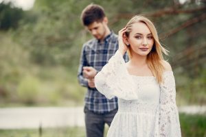 Почему изменяют женщины: разбираемся с психологом 