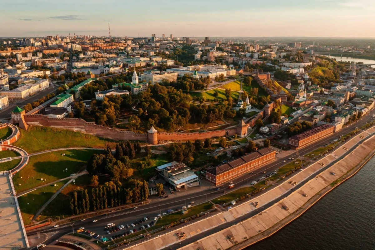 В Нижнем Новгороде стартовал международный творческий конкурс «Нижний в красках»