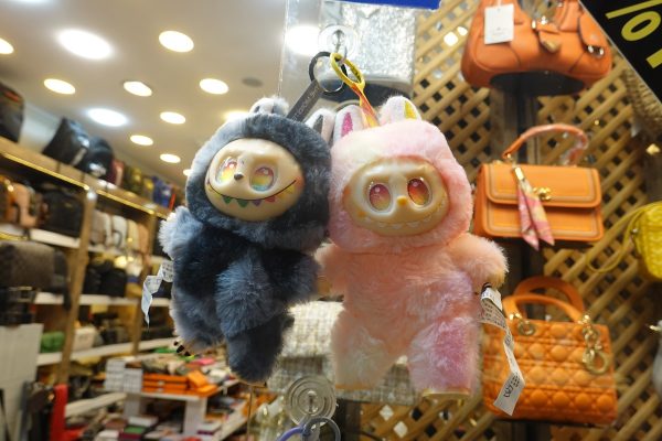 В России предложили запретить модную игрушку Лабубу