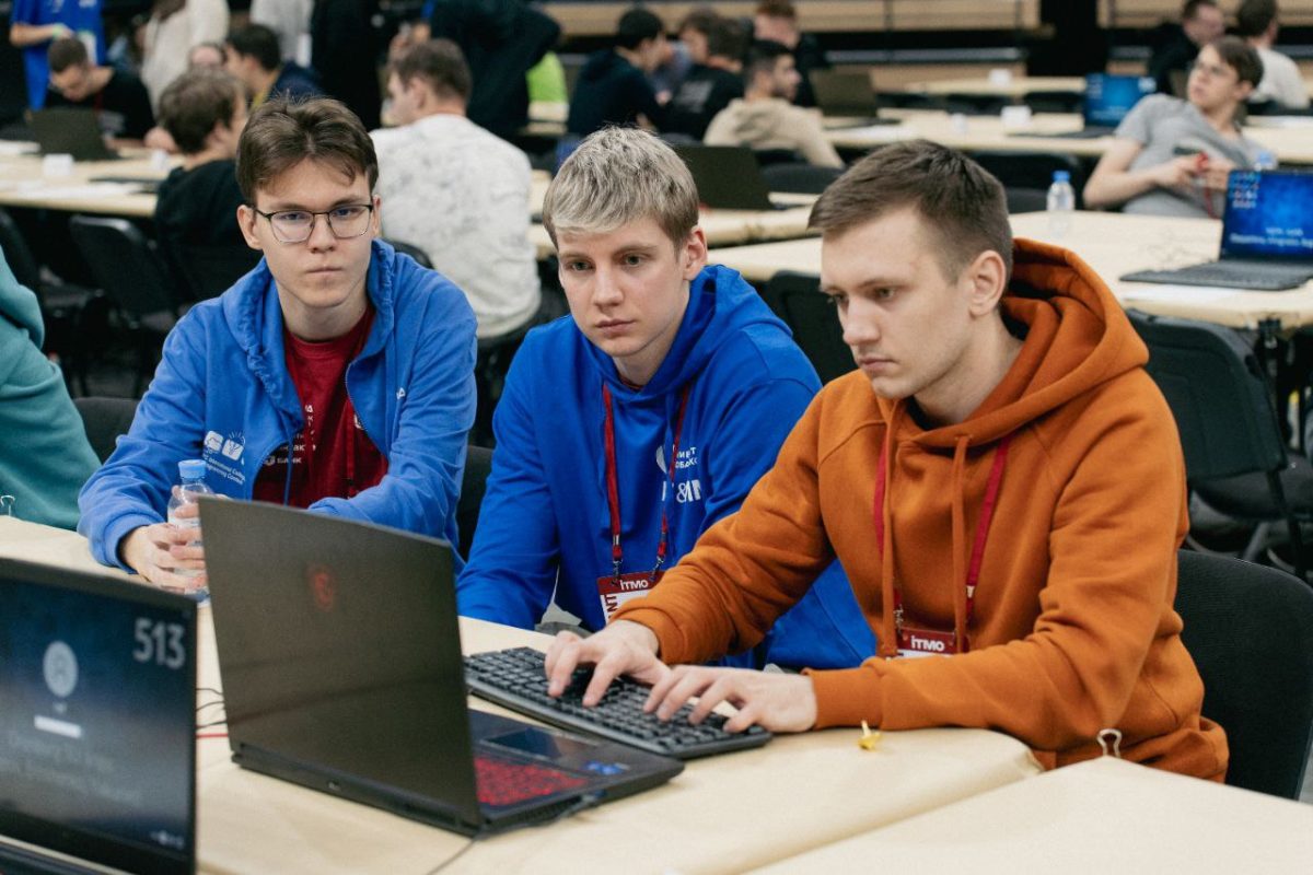 Нижегородские студенты выступят на международном чемпионате по программированию