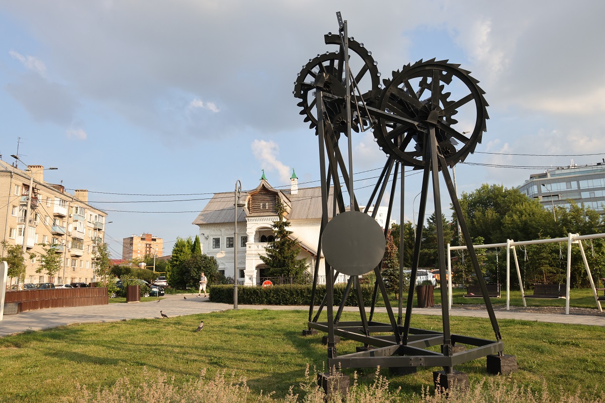 В Нижнем Новгороде установили памятник Ивану Кулибину