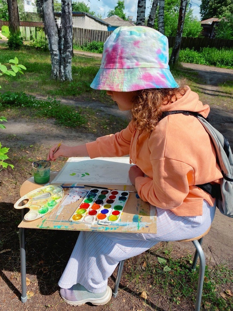 В студии Анастасии Крушининой дети рисуют, лепят, играют