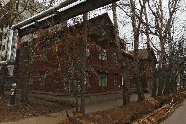«Мне страшно находиться дома»: нижегородка отказывается переезжать из аварийного жилья и получает угрозы