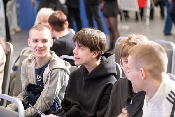 Более 30 тысяч вакансий доступно молодым специалистам в Нижегородской области