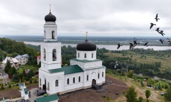 Восстановленный храм в честь Преображения Господня освятили в Кстовском районе