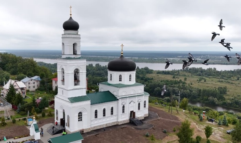 Восстановленный храм в честь Преображения Господня освятили в Кстовском районе