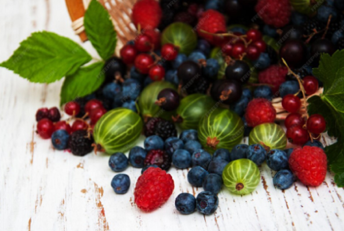 Нижегородцам объяснили пользу и вред сезонных ягод