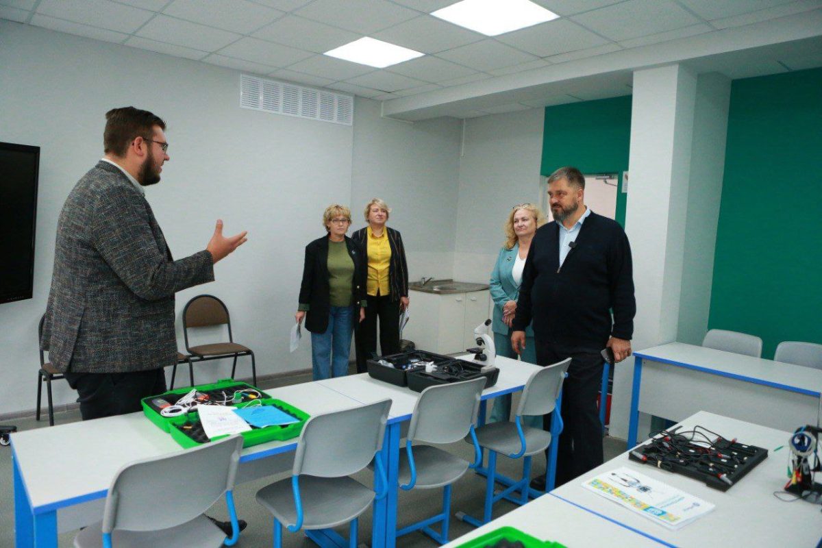 Михаил Клинков оценил готовность дзержинских школ