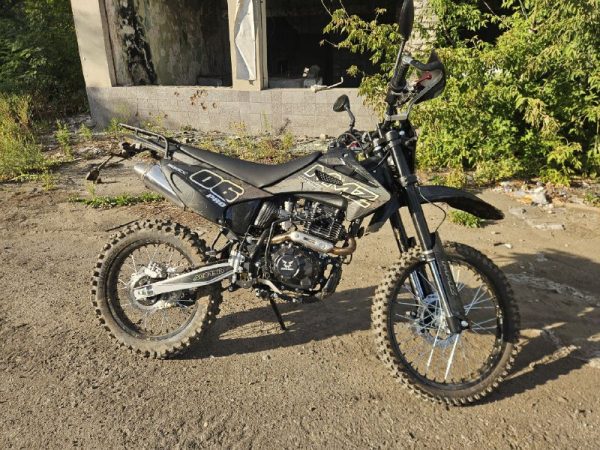 Нижегородским бойцам СВО отправили новый мотоцикл класса «эндуро»