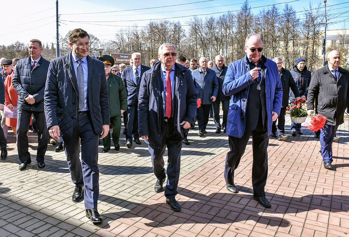 Визит руководителей нижегородской промышленности во  главе с Г.С. Никитиным и Е.Б. Люлиным  на "Гидромаш"