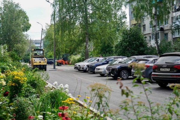 Без мнения жителей: во дворах хотят устанавливать зарядки для электромобилей