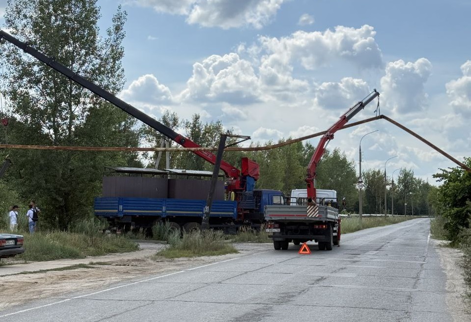 Грузовик снес газовую трубу в Борском районе
