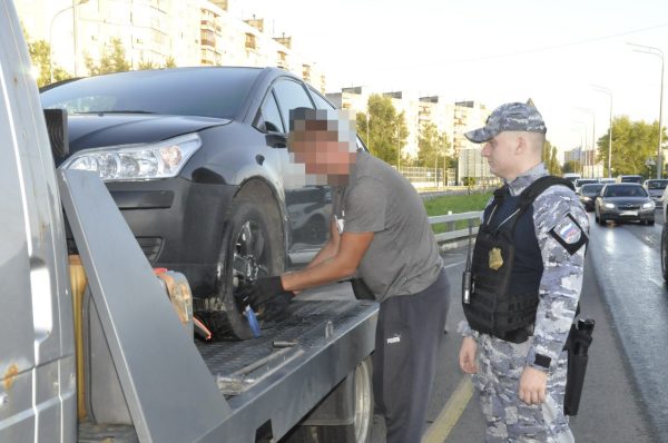 В Нижнем Новгороде у должников арестовали авто Mercedes и Citroën