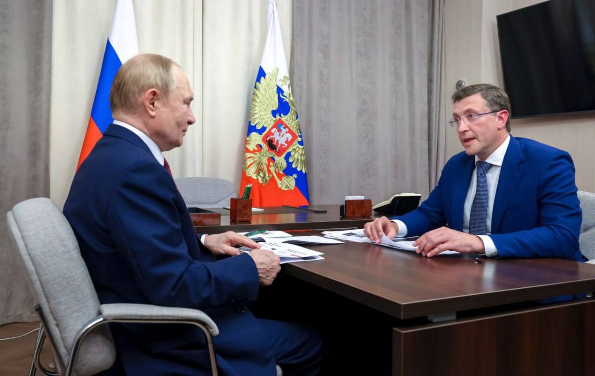 Владимир Путин поддержал идею Глеба Никитина полностью запретить вейпы