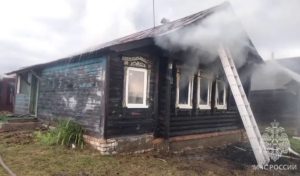 Пенсионерка погибла при пожаре в деревянном доме в Дальнеконстантиновском районе