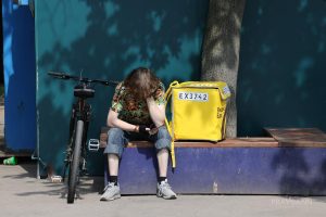 «Бизнес на измене»: как предприниматели учатся зарабатывать в условиях ограничений интернета&nbsp;