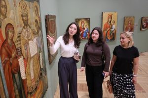Выставка «Сохраненные святыни»