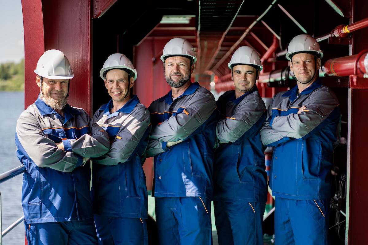 Экипаж теплохода "Владимир Ерыгин"