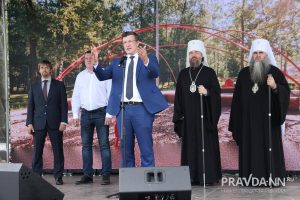 Александр Воложанин