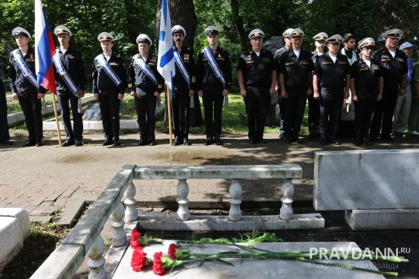 Траурный митинг прошел в годовщину гибели подводной лодки «Курск»