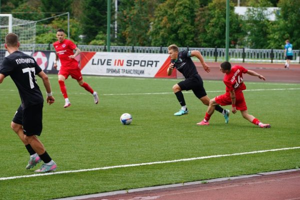 Футболисты дзержинского «Химика» одержали десятую подряд победу во второй лиге