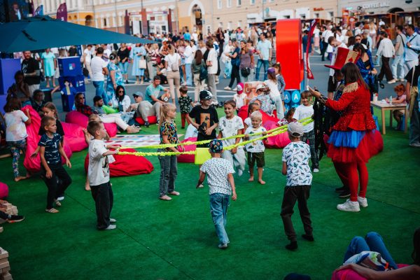 Более 170 тысяч человек стали участниками семейных мероприятий лета-2025