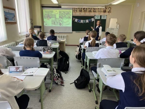 Мелодии вместо звонков снова звучат в нижегородских школах