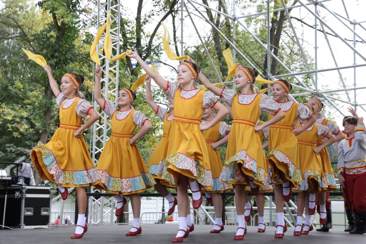 Более 400 детей из соцучреждений посетили «Первоклассный фестиваль чудес»