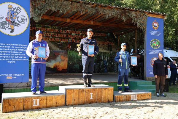 Нижегородские спасатели заняли первое место на соревнованиях по многоборью