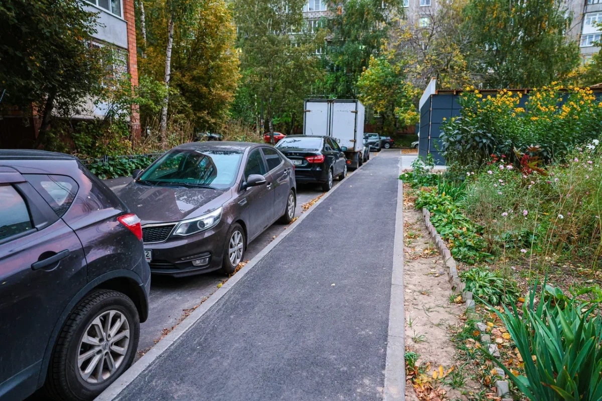 Соцучастковые помогли отремонтировать придомовую территорию на улице Родионова