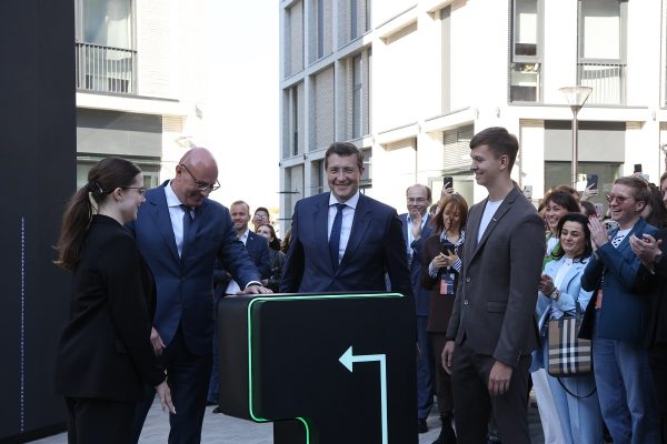 От IT-кампуса до фиджитал-спорта: как прошел Слёт Всемирного фестиваля молодёжи в Нижнем Новгороде