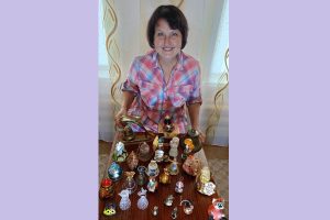 «Их звон даёт энергию, очищение и радость»: учитель из Богородска собрала коллекцию колокольчиков