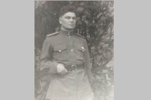 «Мама загадала, чтобы приехал папка»: Ирина Владимирова из Вознесенского рассказала о своем деде-фронтовике