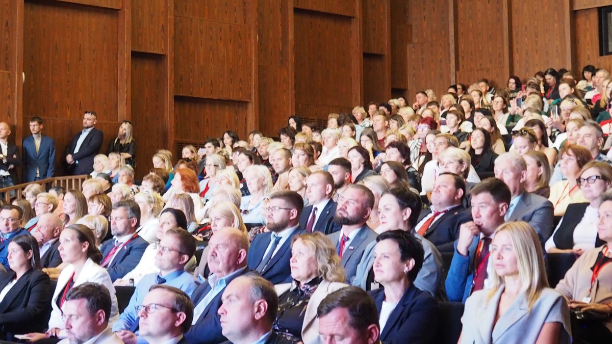 Анна Селина