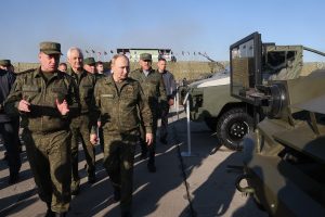 Владимир Путин посетил учения «Запад-2025» на полигоне Мулино