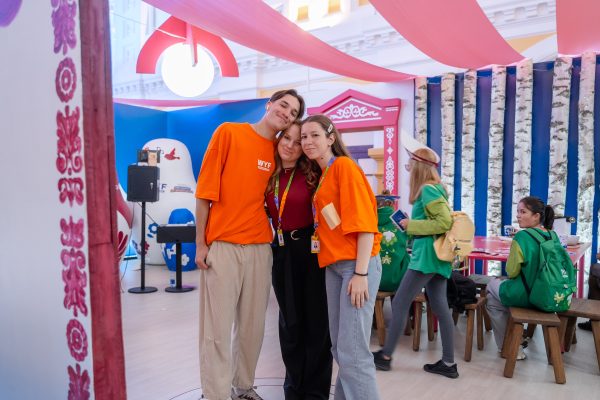 На Слёте ВФМ в Нижнем Новгороде планируют установить рекорд по объятиям