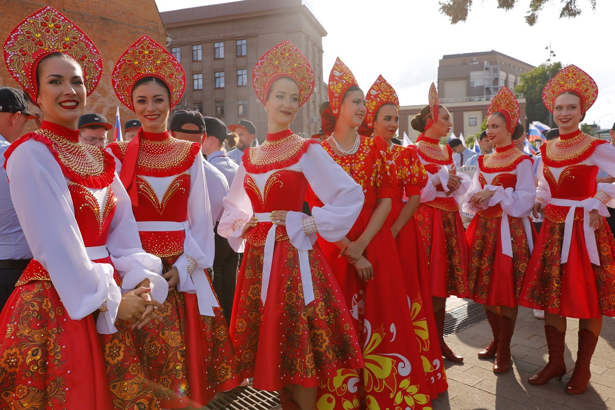 Эксперты объяснили, какие глобальные тенденции вызвали моду на всё русское