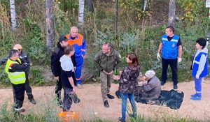 80-летнюю пропавшую в лесу женщину нашли нижегородские волонтёры