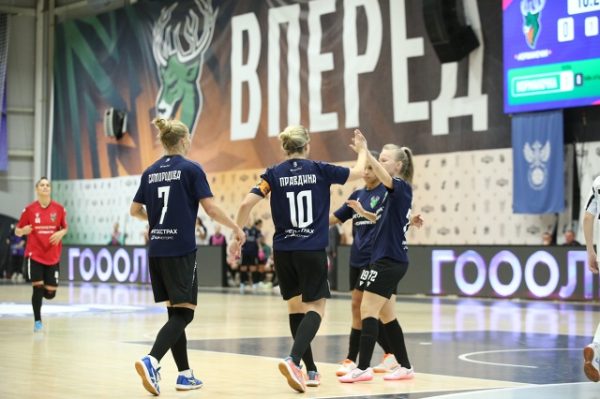 Нижегородская «Норманочка» победила в прощальном матче Ирины Правдиной