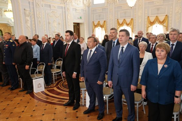 48 нижегородцам вручили государственные награды за особые заслуги в&nbsp;труде