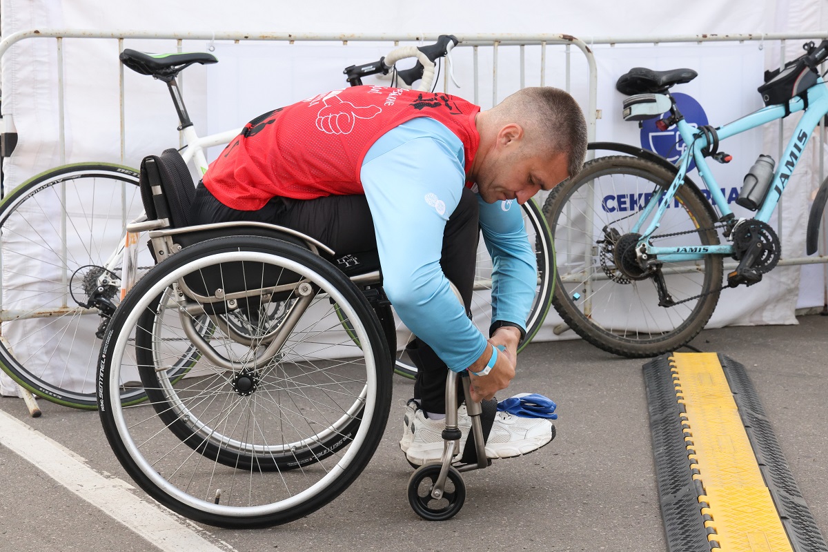 Александр Воложанин