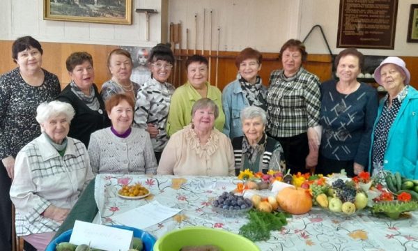 «Три богатыря» и красавица тыква: богородские ветераны делятся урожаем с малоимущими земляками