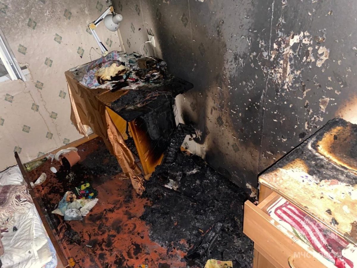 Два человека погибли на пожаре из-за электрокамина в Нижнем Новгороде